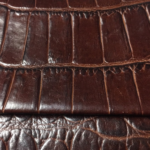 Brown crocodile embossed large wallet - Picture 12 of 14